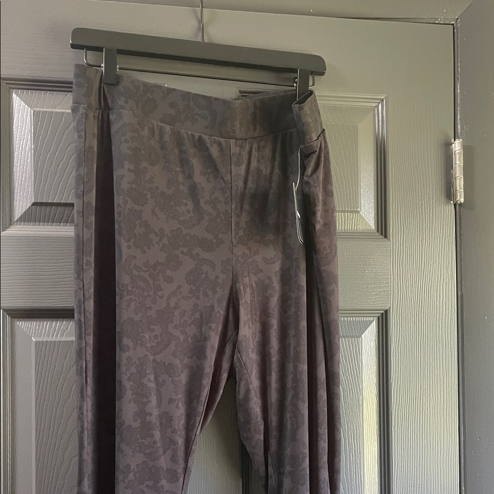 NWT Torrid Black Flared Mesh Pants - Picture 2 of 9